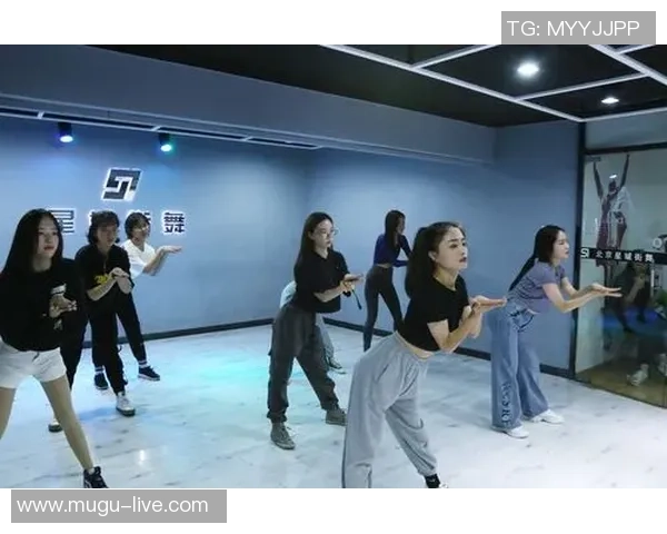 上海街舞队的文化意识探讨与城市街舞发展的新视角 上海街舞队的文化意识探讨与城市街舞发展的新视角